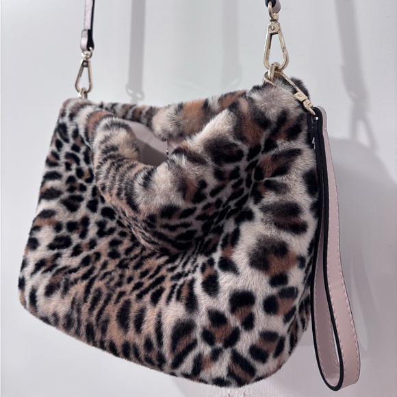 NWOT Leopard Print Faux Fur Shoulder Bag - Picture 2 of 11